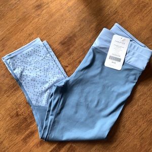 Mid rise Fabletics crop leggings